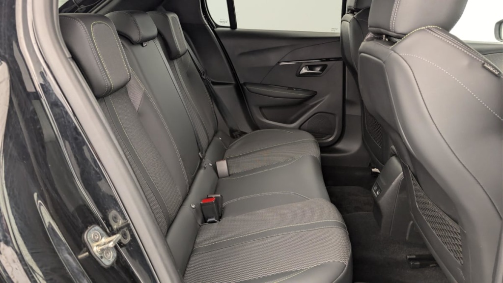 PEUGEOT 208 Hybrid 136 e-DCS6 GT - ref: 1-357695 - Photo 10