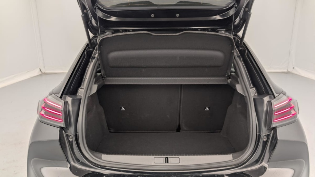 PEUGEOT 208 Hybrid 136 e-DCS6 GT - ref: 1-357695 - Photo 11