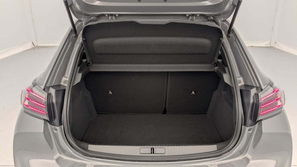 PEUGEOT 208 Hybrid 136 e-DCS6 GT - ref: 1-357701 - Photo 11