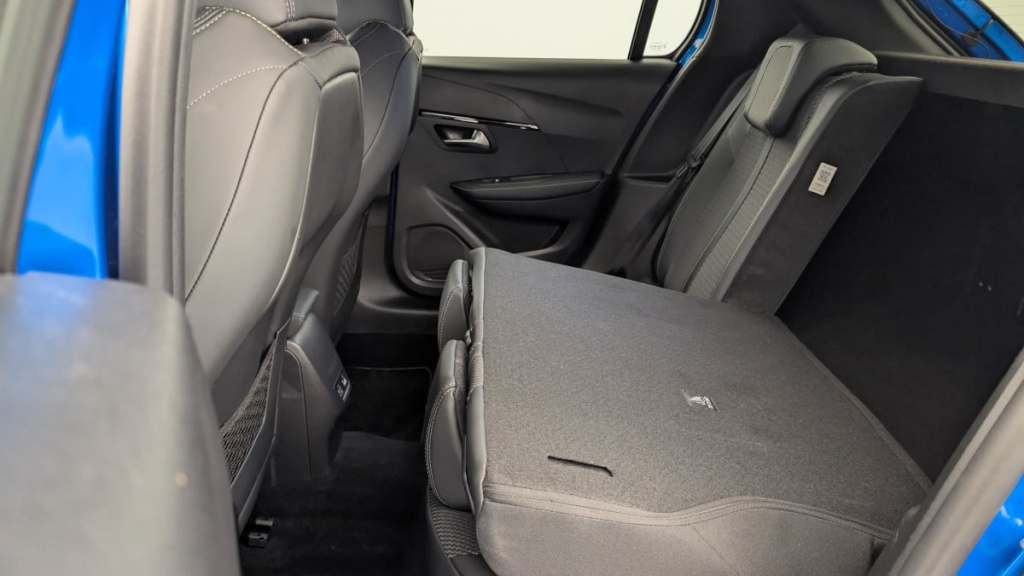 PEUGEOT 208 Hybrid 136 e-DCS6 GT - ref: 1-357703 - Photo 12