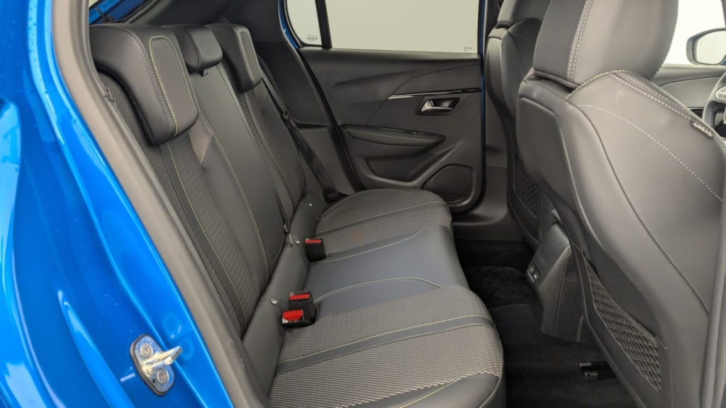 PEUGEOT 208 Hybrid 136 e-DCS6 GT - ref: 1-357704 - Photo 10