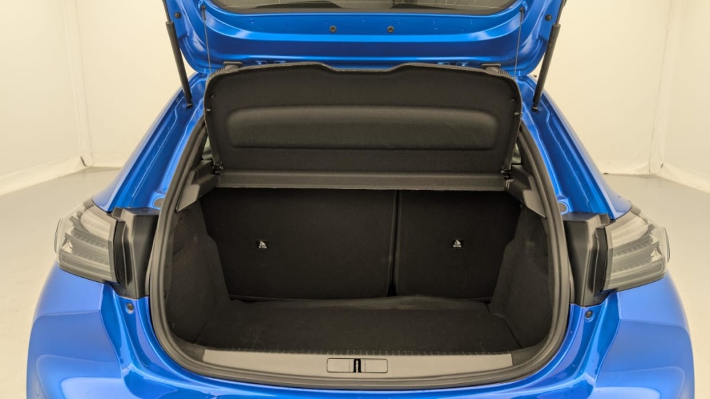 PEUGEOT 208 Hybrid 136 e-DCS6 GT - ref: 1-357704 - Photo 11