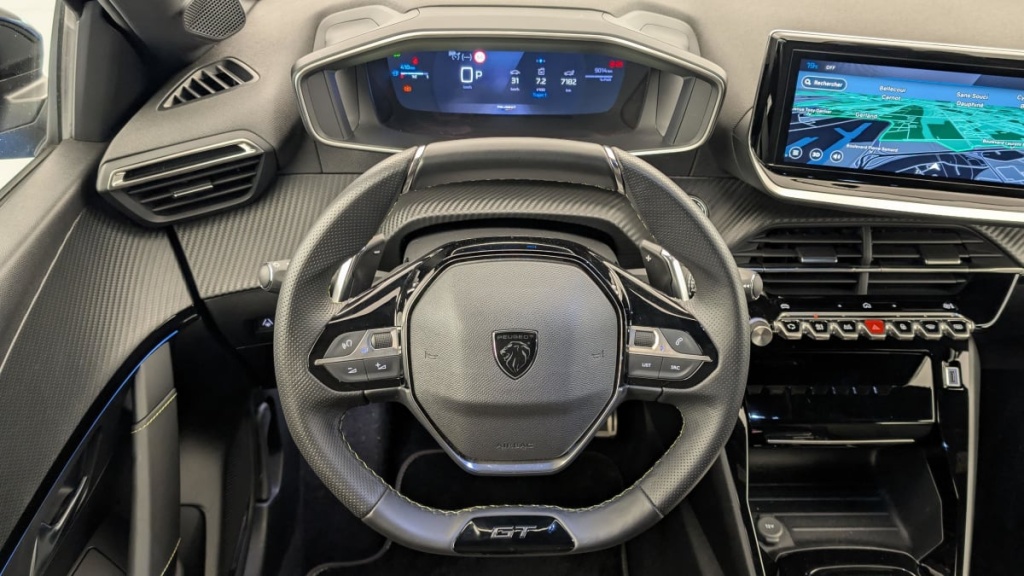 PEUGEOT 208 Hybrid 136 e-DCS6 GT - ref: 1-357704 - Photo 14