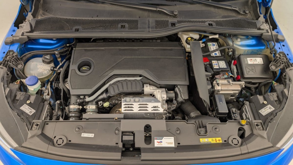 PEUGEOT 208 Hybrid 136 e-DCS6 GT - ref: 1-357704 - Photo 20