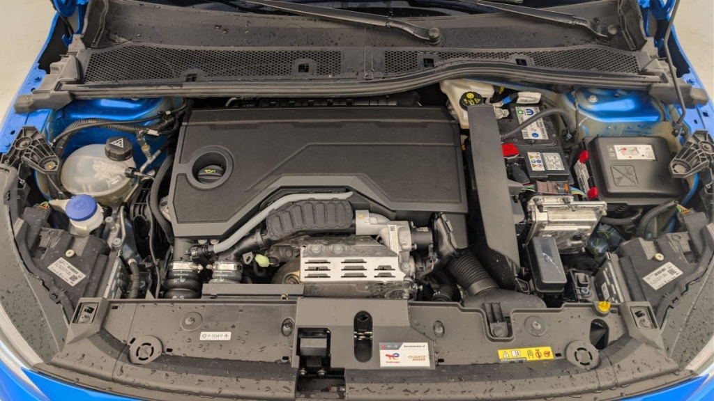 PEUGEOT 208 Hybrid 136 e-DCS6 GT - ref: 1-357706 - Photo 20