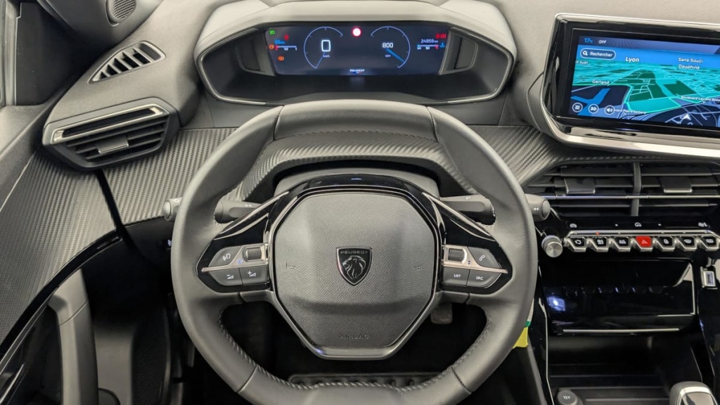 PEUGEOT 2008 PureTech 100 S S BVM6 Allure - ref: 1-357714 - Photo 14