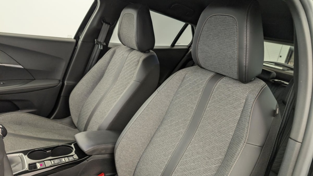 PEUGEOT 2008 PureTech 100 S S BVM6 Allure - ref: 1-357714 - Photo 16