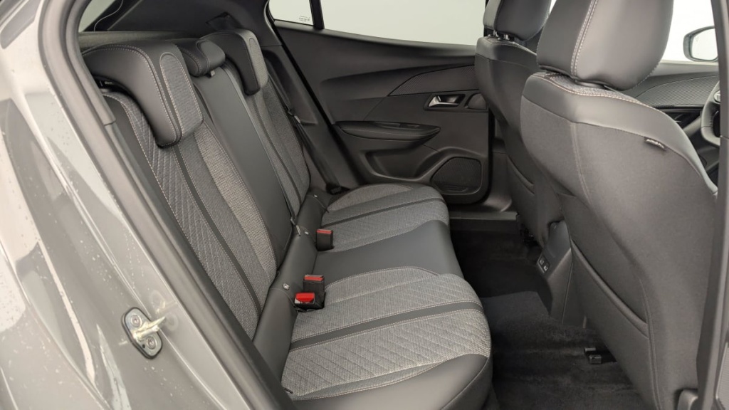 PEUGEOT 2008 PureTech 100 S S BVM6 Allure - ref: 1-357724 - Photo 10