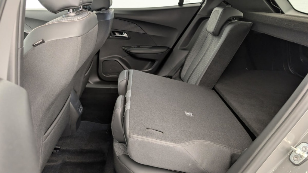 PEUGEOT 2008 PureTech 100 S S BVM6 Allure - ref: 1-357724 - Photo 12