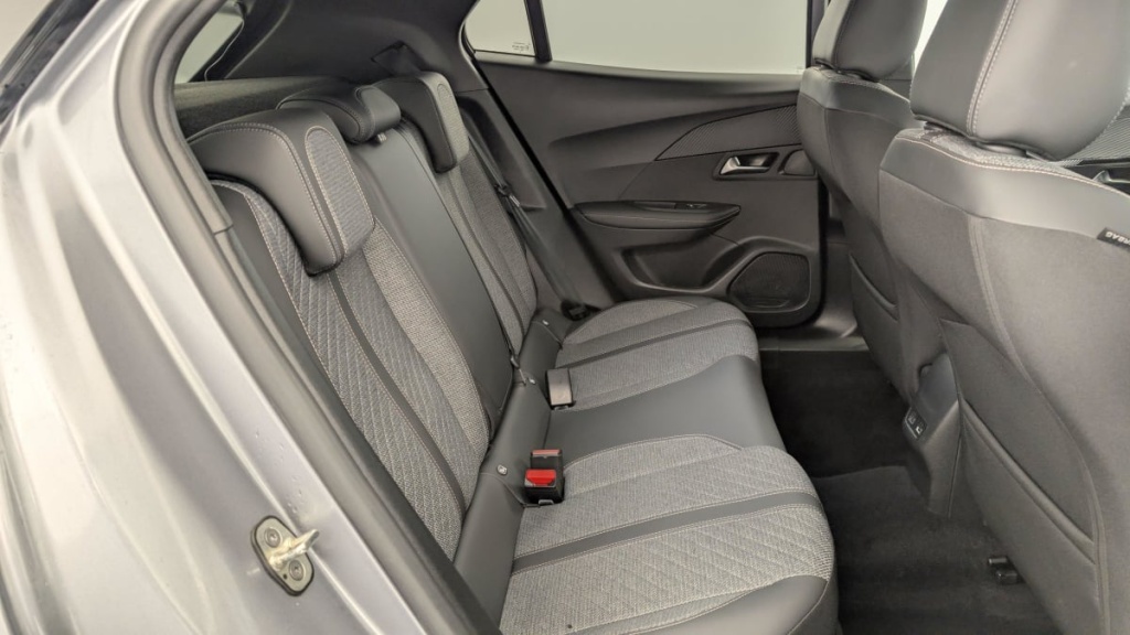 PEUGEOT 2008 PureTech 130 S S EAT8 Allure - ref: 1-357738 - Photo 10