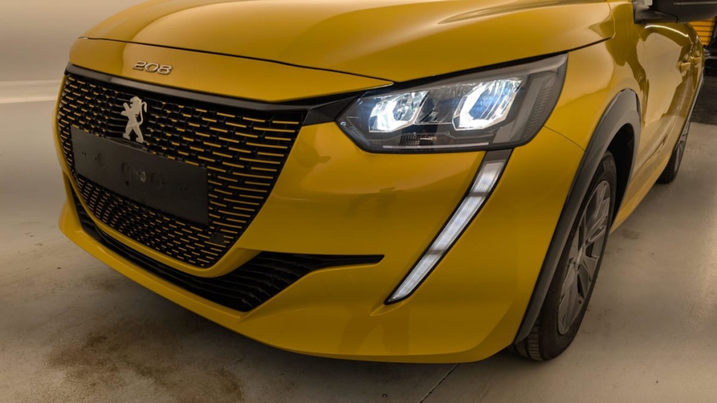 PEUGEOT 208 50 KWH 136CH ALLURE - ref: 1-357808 - Photo 19