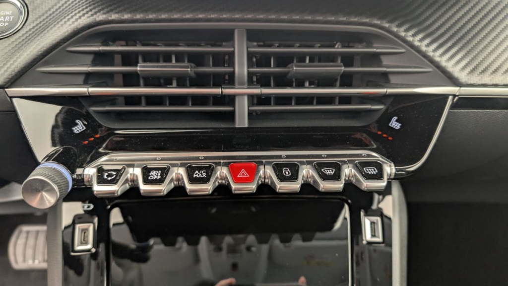 PEUGEOT 208 50 KWH 136CH ALLURE - ref: 1-357809 - Photo 18