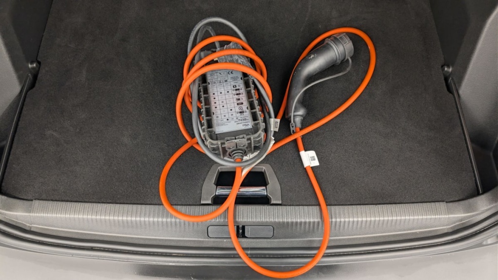 PEUGEOT 2008 136 ch GT - ref: 1-357811 - Photo 20