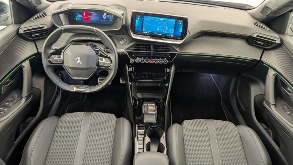 PEUGEOT 2008 136 ch GT - ref: 1-357812 - Photo 12
