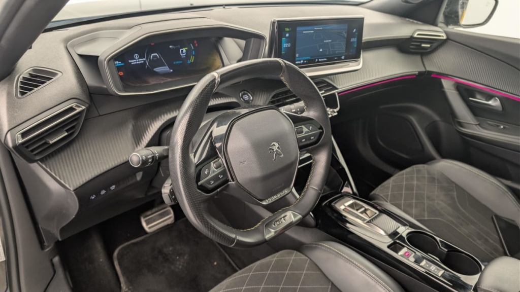 PEUGEOT 2008 136 ch GT Pack - ref: 1-357819 - Photo 15