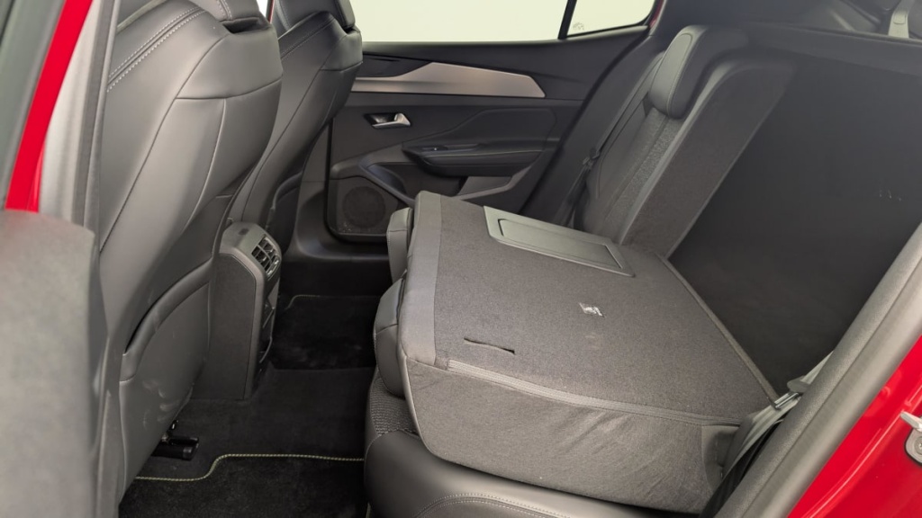 PEUGEOT 408 Hybrid 145 e-DCS6 GT - ref: 1-357883 - Photo 12