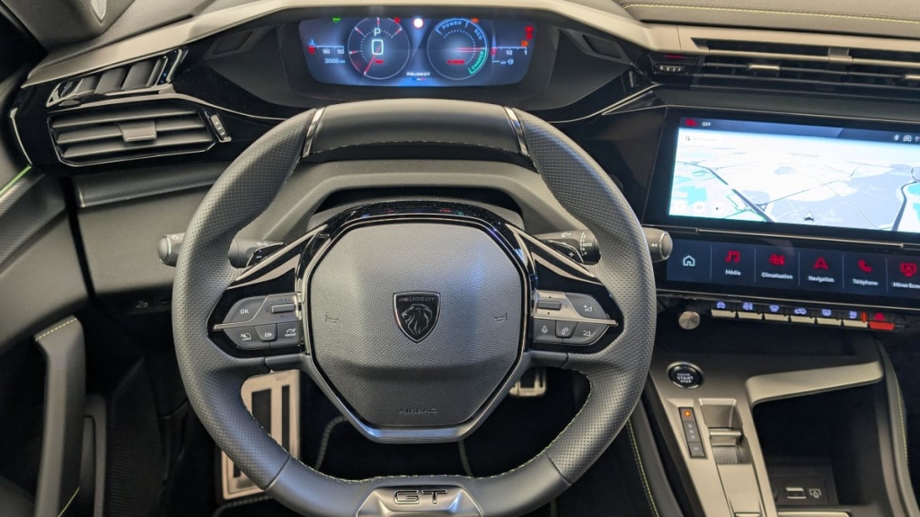 PEUGEOT 408 Hybrid 145 e-DCS6 GT - ref: 1-357883 - Photo 14