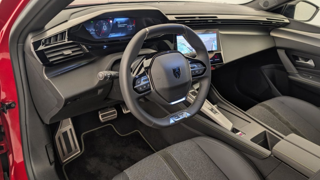 PEUGEOT 408 Hybrid 145 e-DCS6 GT - ref: 1-357883 - Photo 15