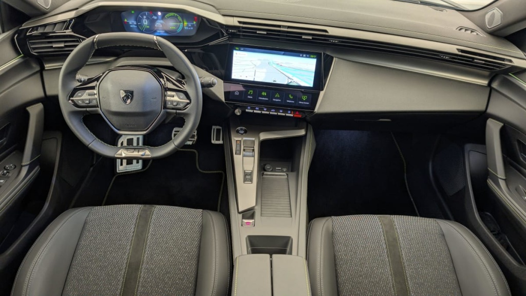 PEUGEOT 408 Hybrid 145 e-DCS6 GT - ref: 1-357907 - Photo 13