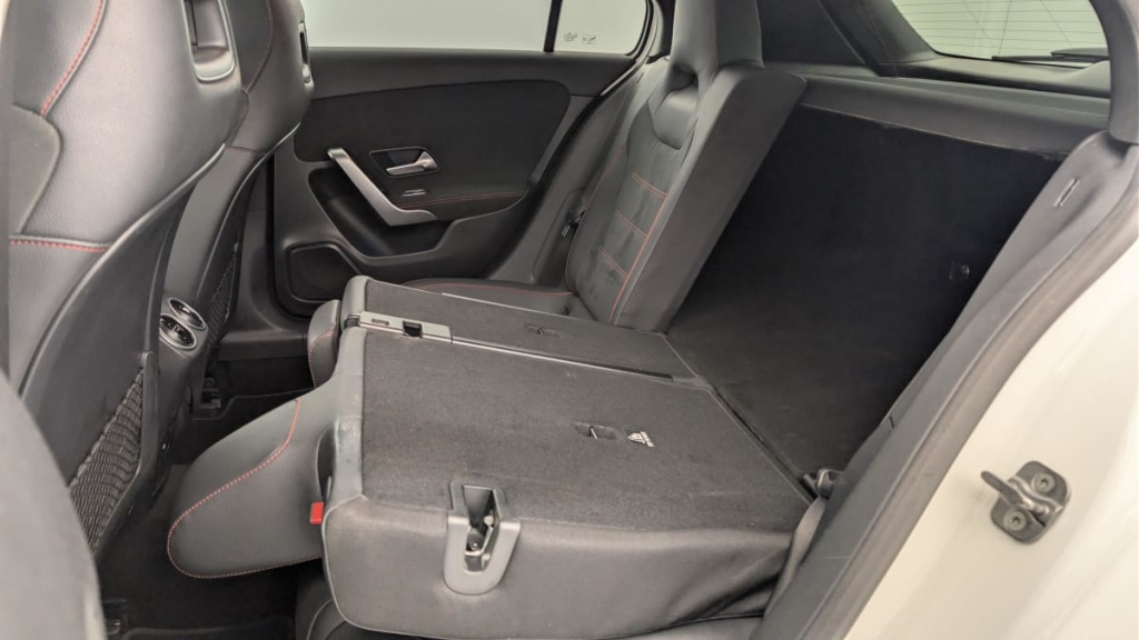 MERCEDES Classe A 180 7G-DCT AMG LINE - ref: 1-357911 - Photo 12