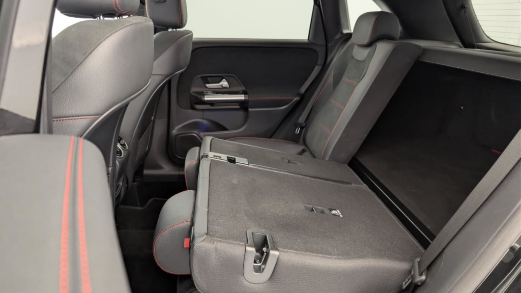 MERCEDES Classe B 200 d 8G-DCT AMG Line - ref: 1-357925 - Photo 12