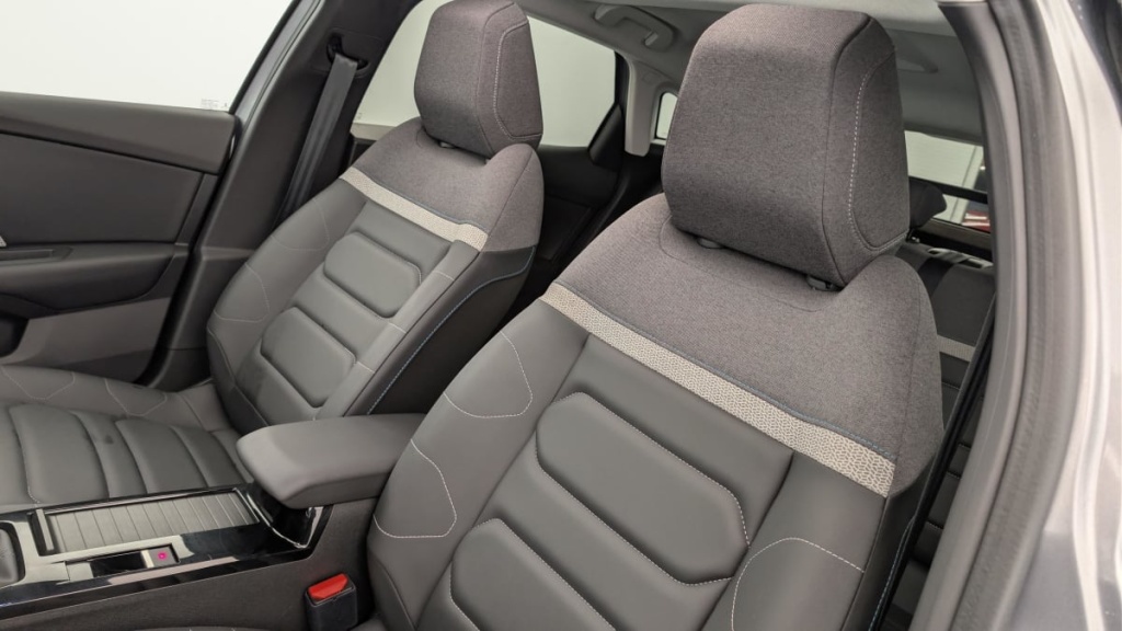 CITROEN C4 PureTech 130 S S BVM6 Shine - ref: 1-357981 - Photo 16