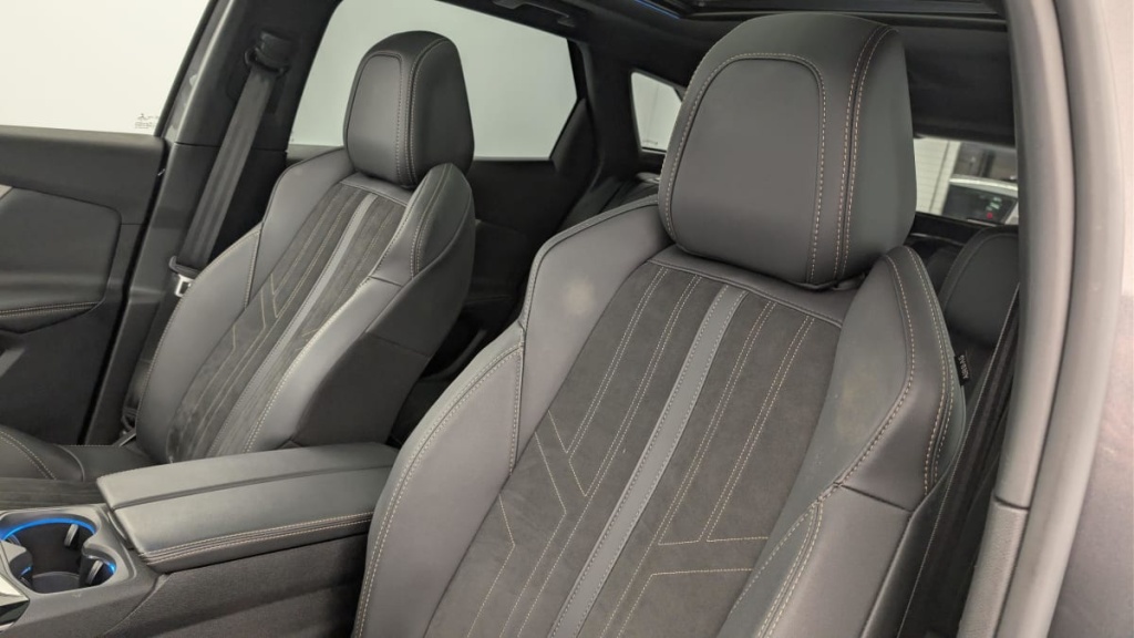 PEUGEOT 3008 Hybrid 225 e-EAT8 GT Pack - ref: 1-357986 - Photo 16