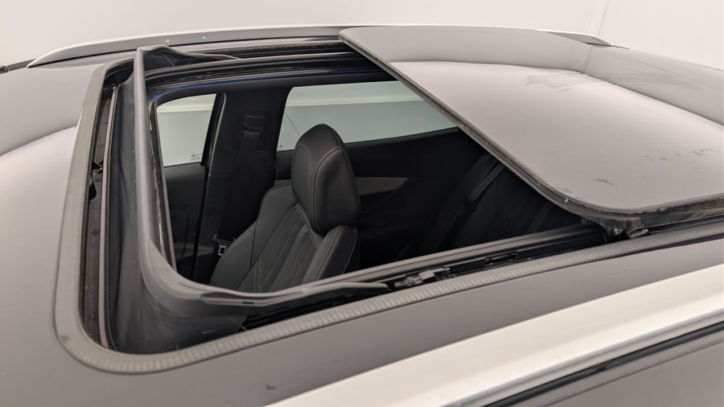 PEUGEOT 3008 Hybrid 225 e-EAT8 GT Pack - ref: 1-357986 - Photo 20