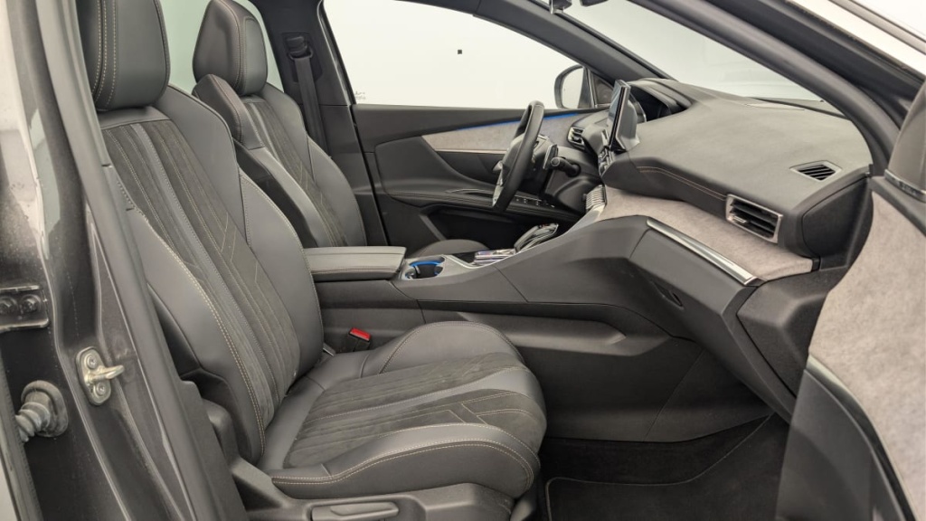 PEUGEOT 3008 Hybrid 225 e-EAT8 GT Pack - ref: 1-357986 - Photo 9