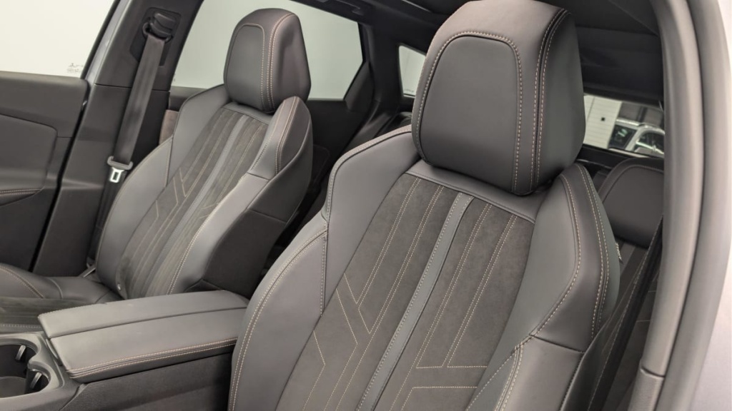 PEUGEOT 3008 Hybrid 225 e-EAT8 GT Pack - ref: 1-357988 - Photo 15