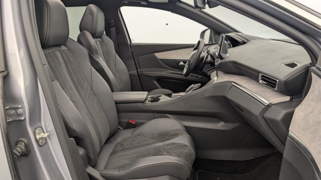 PEUGEOT 3008 Hybrid 225 e-EAT8 GT Pack - ref: 1-357988 - Photo 9