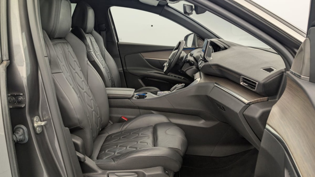 PEUGEOT 3008 Hybrid4 300 e-EAT8 GT Pack - ref: 1-358239 - Photo 9
