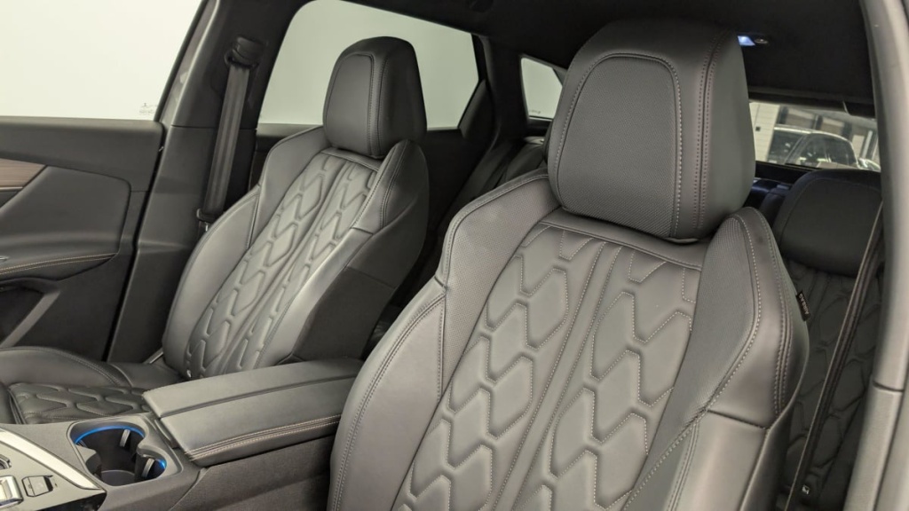 PEUGEOT 3008 Hybrid4 300 e-EAT8 GT Pack - ref: 1-358240 - Photo 16