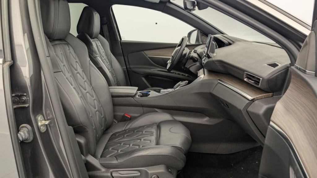 PEUGEOT 3008 Hybrid4 300 e-EAT8 GT Pack - ref: 1-358240 - Photo 9