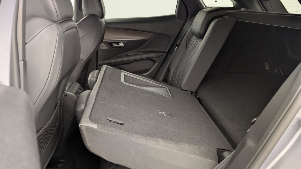 PEUGEOT 3008 Hybrid4 300 e-EAT8 GT Pack - ref: 1-358247 - Photo 12