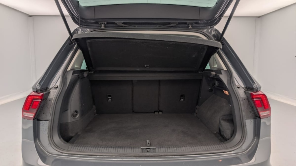 VOLKSWAGEN Tiguan 1.4 EHYBRID 245CH DSG6 LIFE - ref: 1-358250 - Photo 11