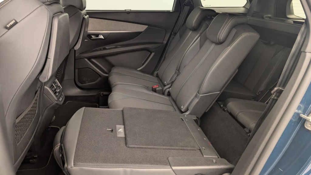 PEUGEOT 5008 Hybrid 136 e-DCS6 GT - ref: 1-358254 - Photo 12