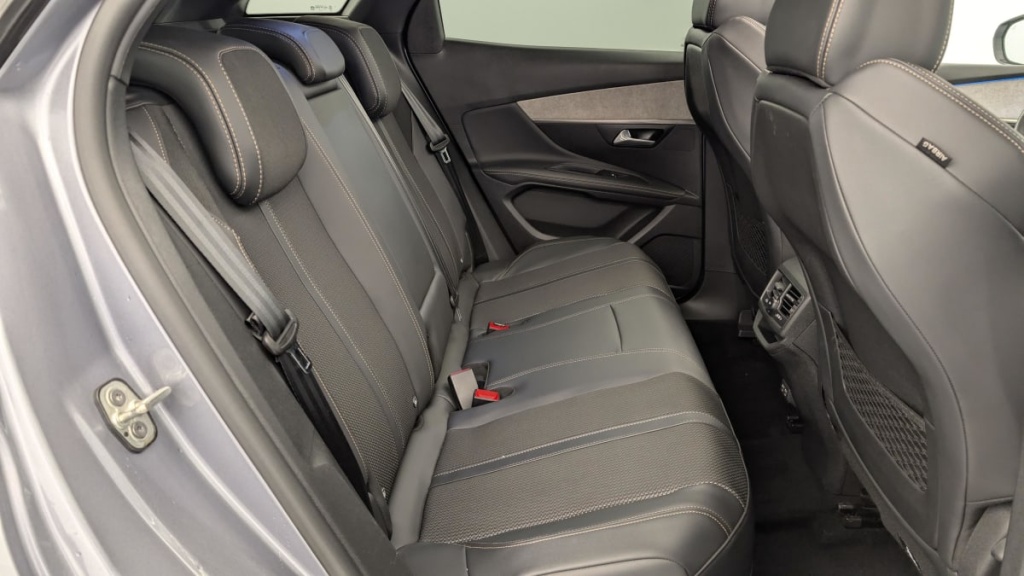 PEUGEOT 3008 Hybrid4 300 e-EAT8 GT - ref: 1-358344 - Photo 10