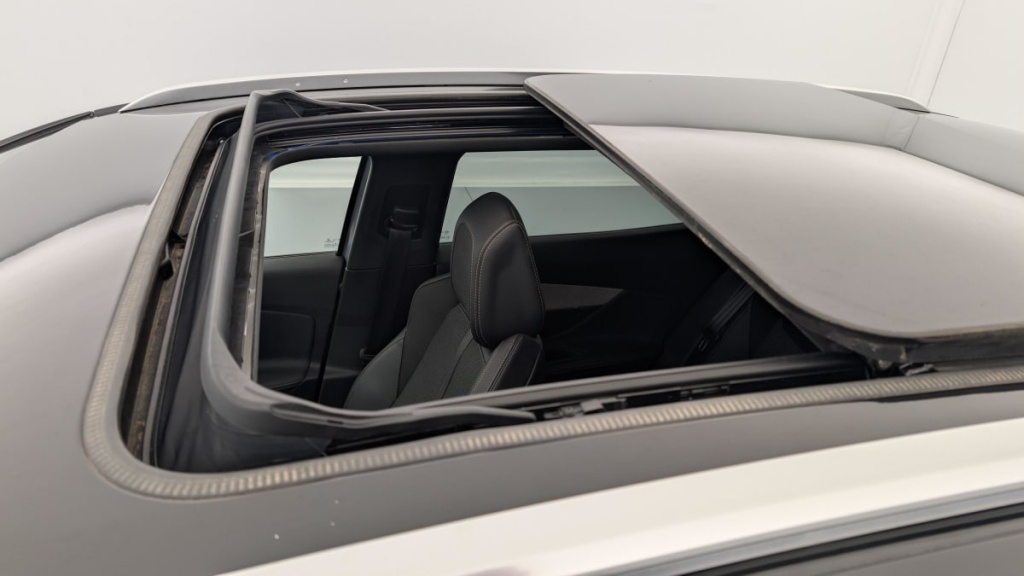 PEUGEOT 3008 Hybrid4 300 e-EAT8 GT - ref: 1-358344 - Photo 19