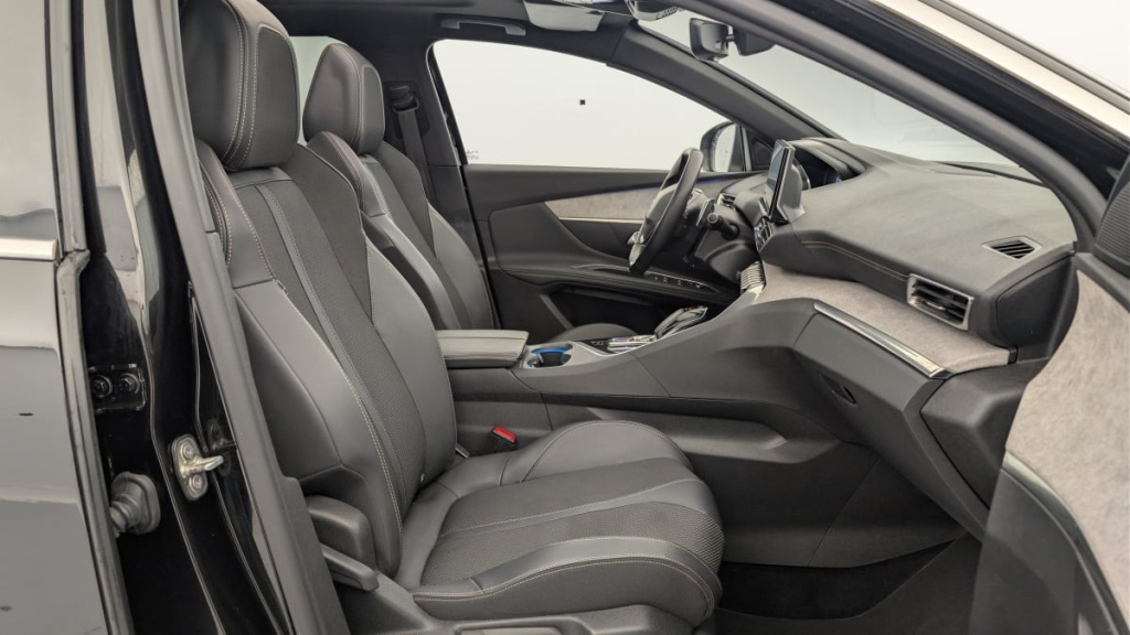 PEUGEOT 3008 Hybrid4 300 e-EAT8 GT - ref: 1-358359 - Photo 9