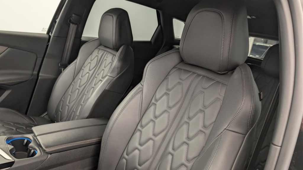 PEUGEOT 3008 Hybrid4 300 e-EAT8 GT Pack - ref: 1-358361 - Photo 16