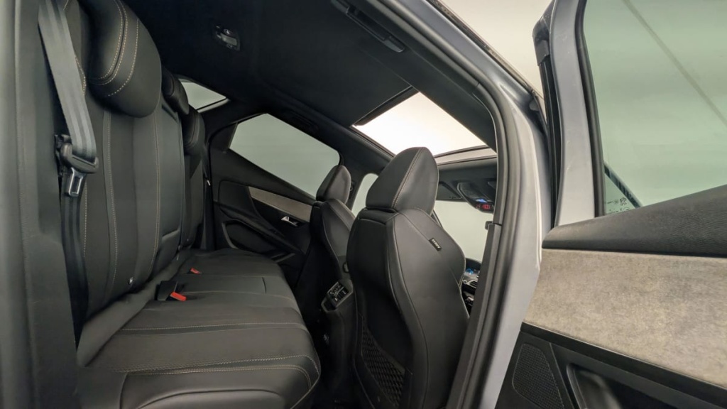 PEUGEOT 3008 Hybrid 225 e-EAT8 GT - ref: 1-358377 - Photo 10