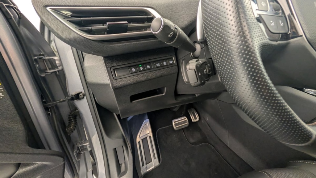 PEUGEOT 3008 Hybrid 225 e-EAT8 GT - ref: 1-358377 - Photo 20