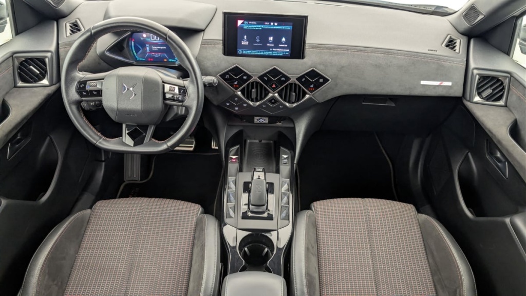 DS DS3 Crossback DS3 CROSSBACK E-TENSE PERFORMANCE LINE - ref: 1-358388 - Photo 12