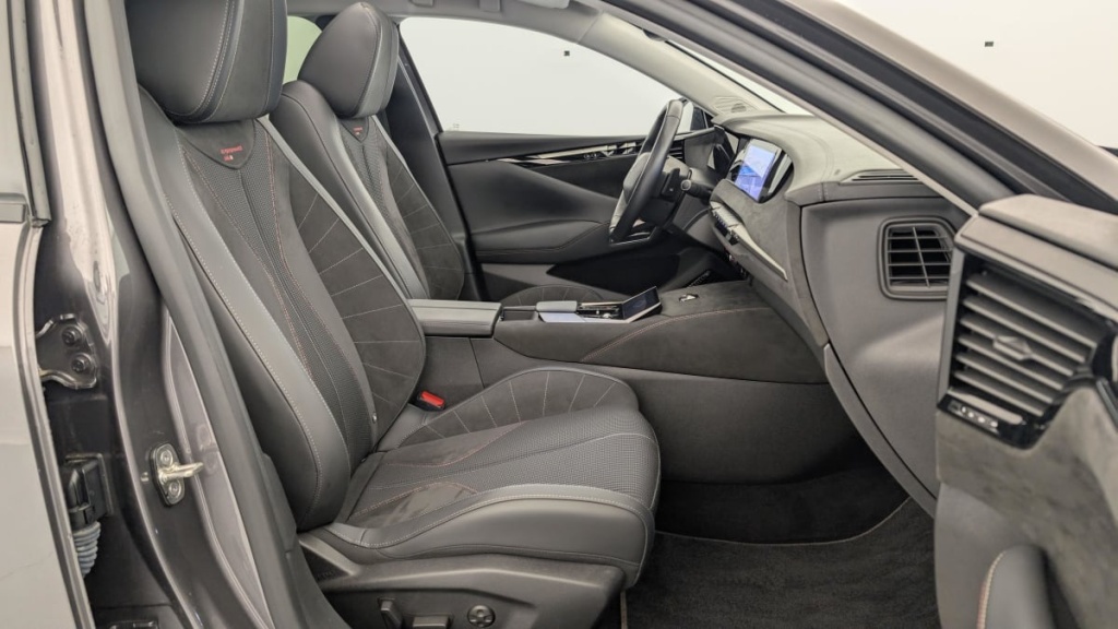 DS DS4 PureTech 130 EAT8 Performance Line+ - ref: 1-358548 - Photo 9