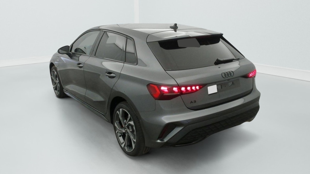 AUDI A3 Sportback 45 TFSI E HYBRIDE RECHARGEABLE 272 S TRONIC 6 S LINE - ref: 1-358890 - Photo 5
