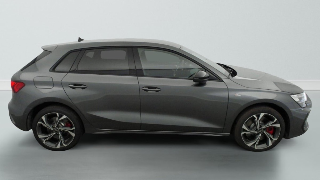 AUDI A3 Sportback 45 TFSI E HYBRIDE RECHARGEABLE 272 S TRONIC 6 S LINE - ref: 1-358890 - Photo 8