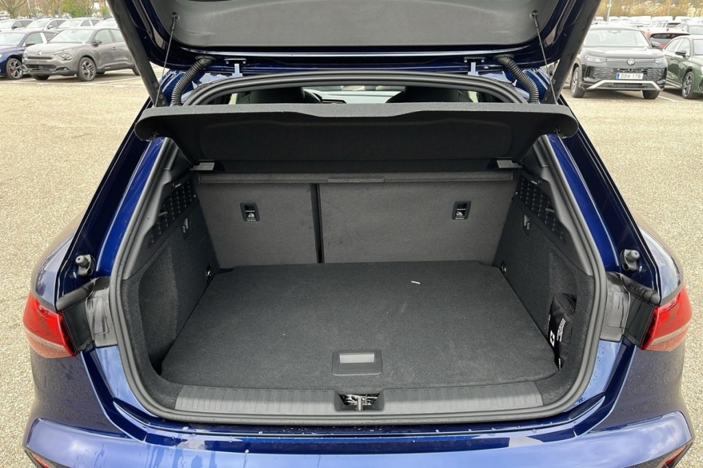 AUDI A3 Sportback 45 TFSI E HYBRIDE RECHARGEABLE 272 S TRONIC 6 S LINE - ref: 1-358904 - Photo 11