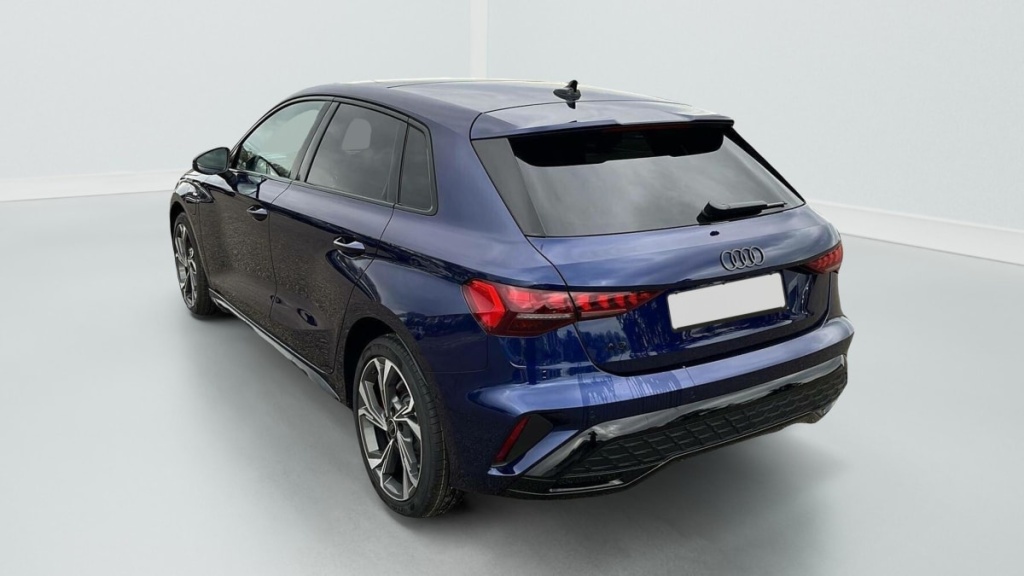 AUDI A3 Sportback 45 TFSI E HYBRIDE RECHARGEABLE 272 S TRONIC 6 S LINE - ref: 1-358904 - Photo 5