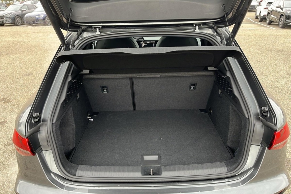 AUDI A3 Sportback 45 TFSI E HYBRIDE RECHARGEABLE 272 S TRONIC 6 S LINE - ref: 1-358910 - Photo 11